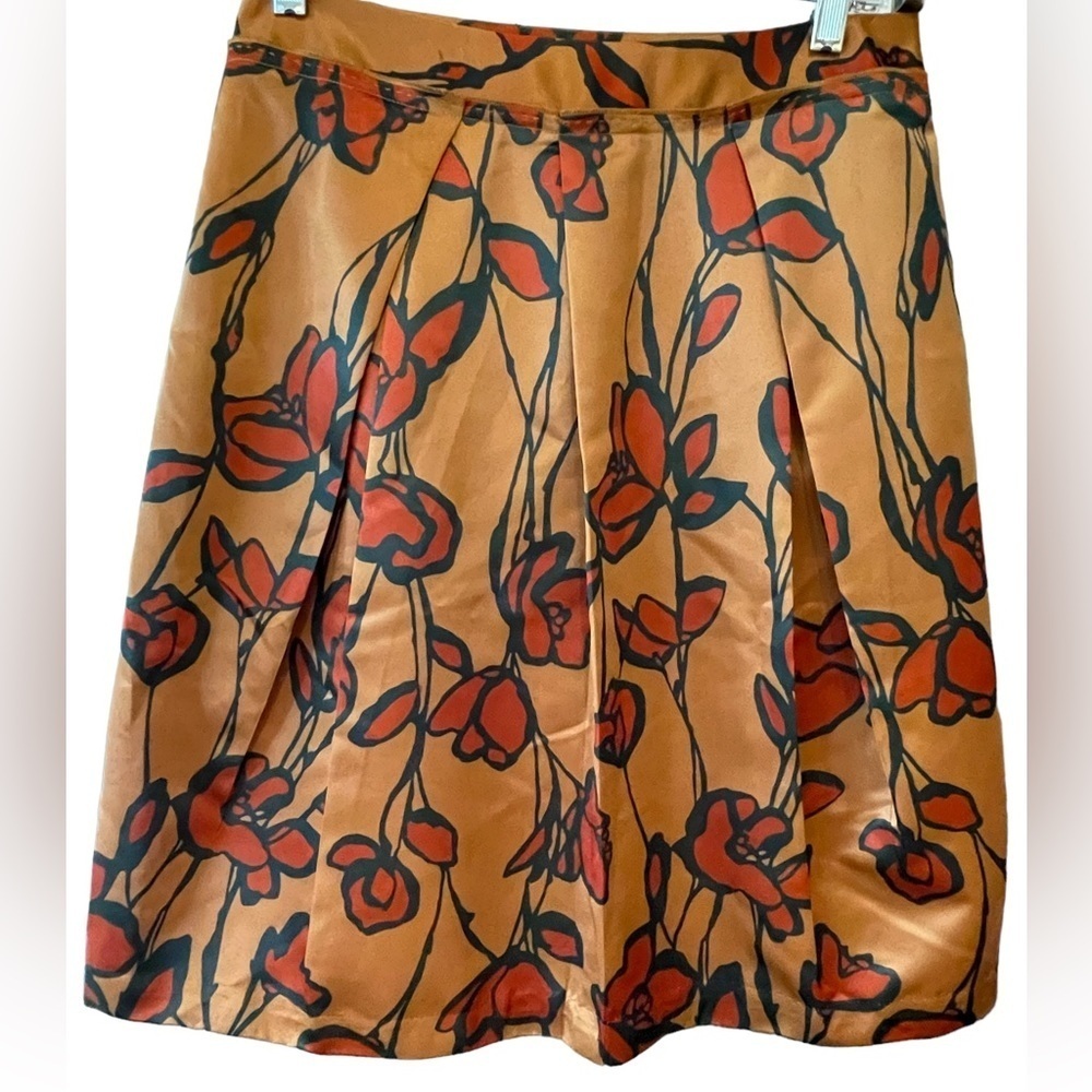 🔥🖤Simply Vera Wang size 4 skirt in beautiful fall colors. Simply Gorgeous!
